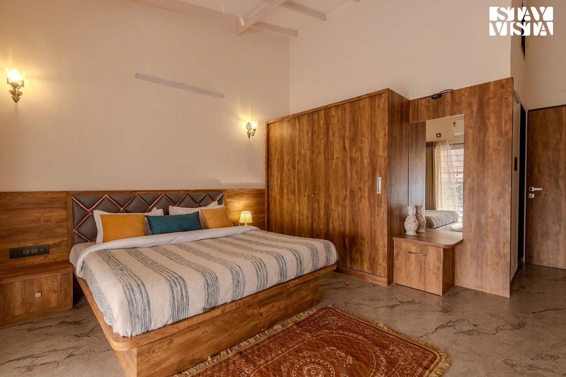 Stayvista'S Harvest Haven - Pool-View Villa With Deck & Machan Near Sula Nashik Exterior photo